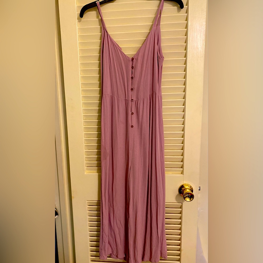 Women’s XS jumper. Pinkish purple color. Sooo cute on!! Only worn 2-3 times.